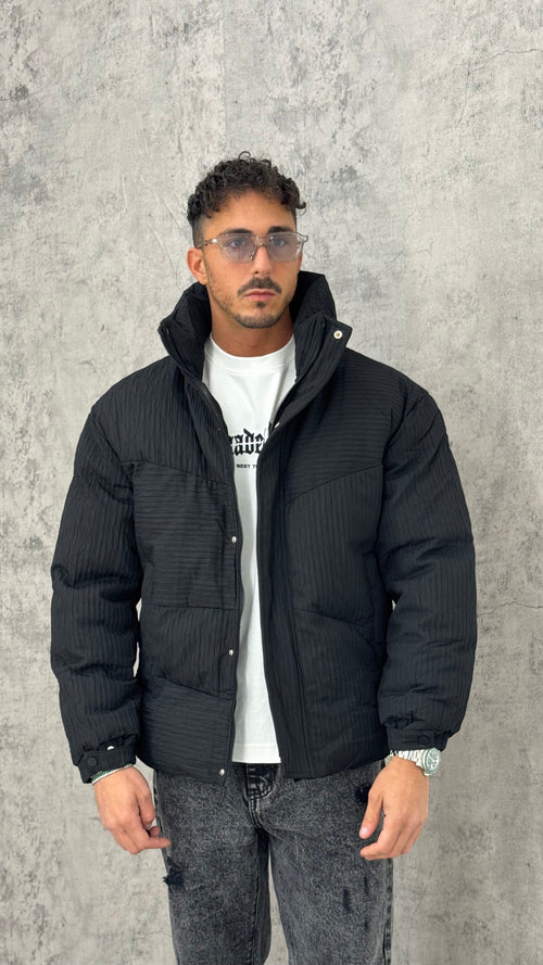 Puffer Black Essential