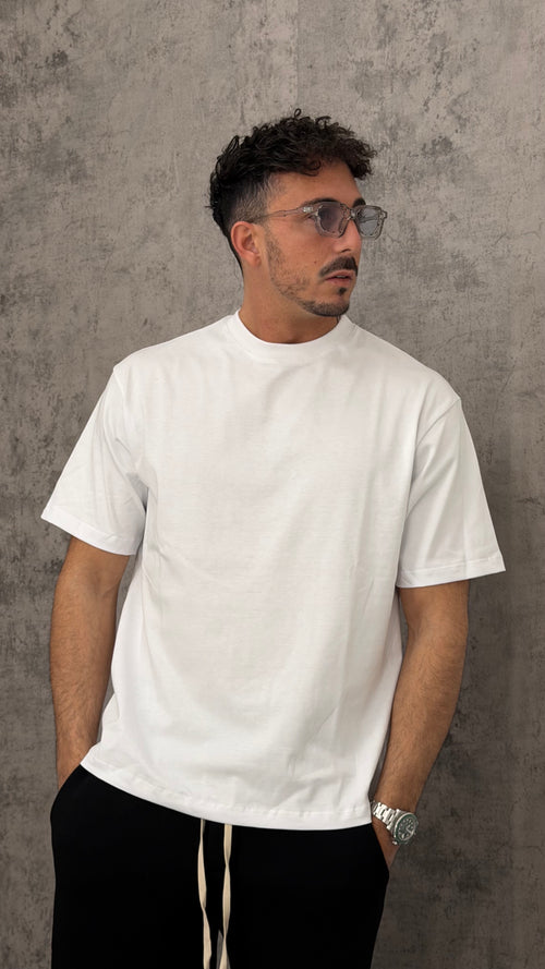 T-shirt "Abituati, io esisto e do fastidio"